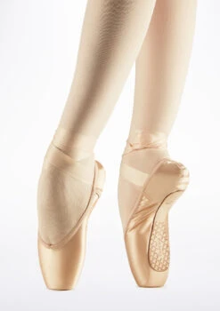 Capezio Cambre Tapered Pointe Shoe 7 Capezio Cambre Tapered Pointe Shoe -dance costume ca 1129w capezio cambre tapered pointe shoe pink front no1 T 52892.1698804271